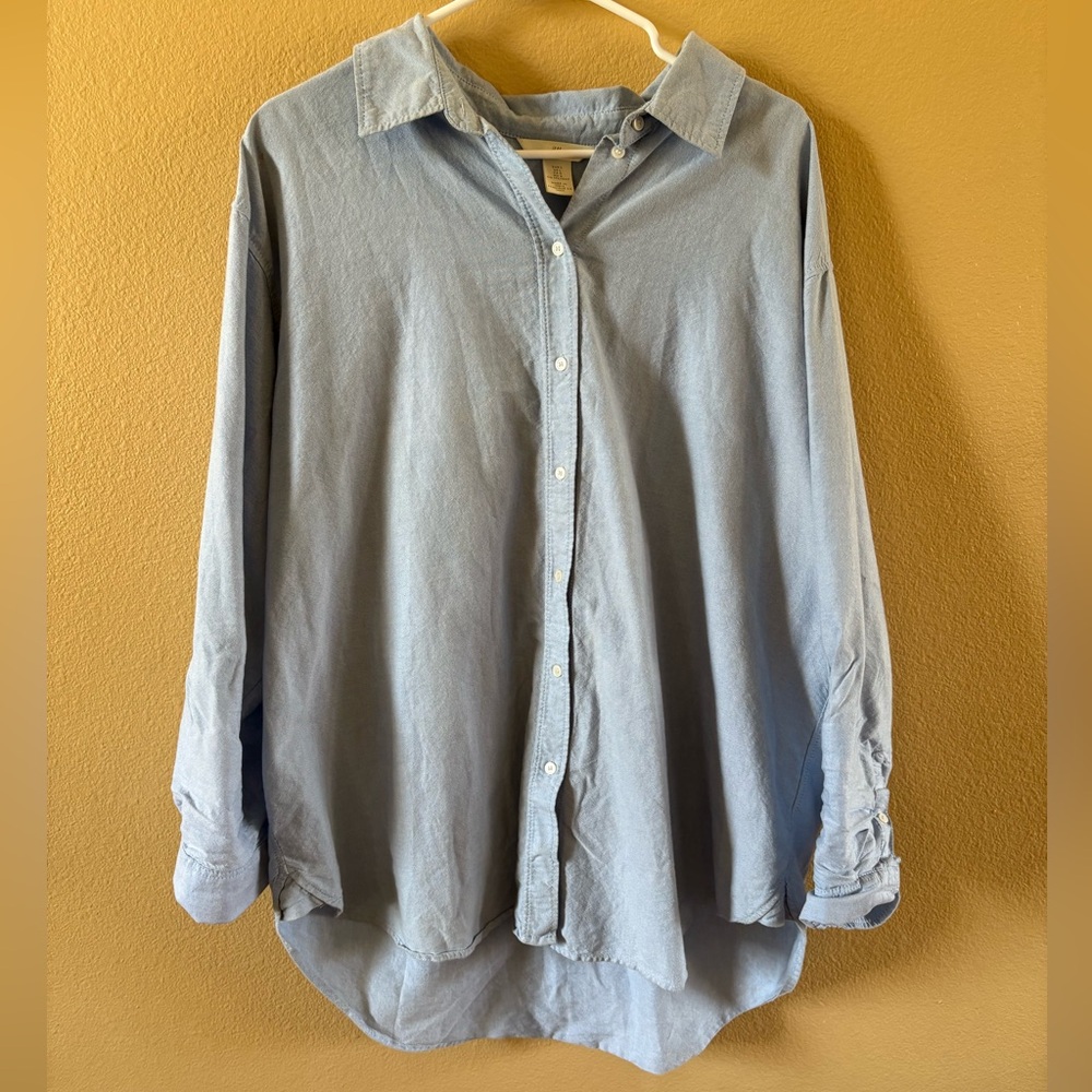 H&M Women's Light Blue Button Down Shirt